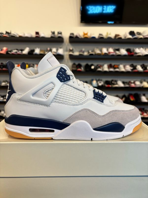 Jordan 4 SB Navy Size 9 Pre-Owned