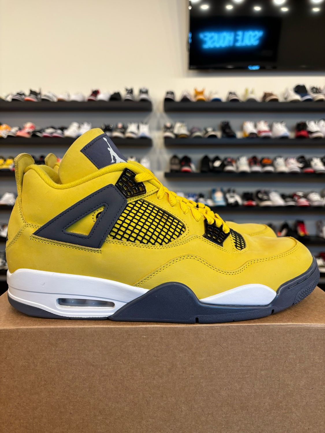 Jordan 4 Lightning Size 12.5 Pre-Owned (No Box)