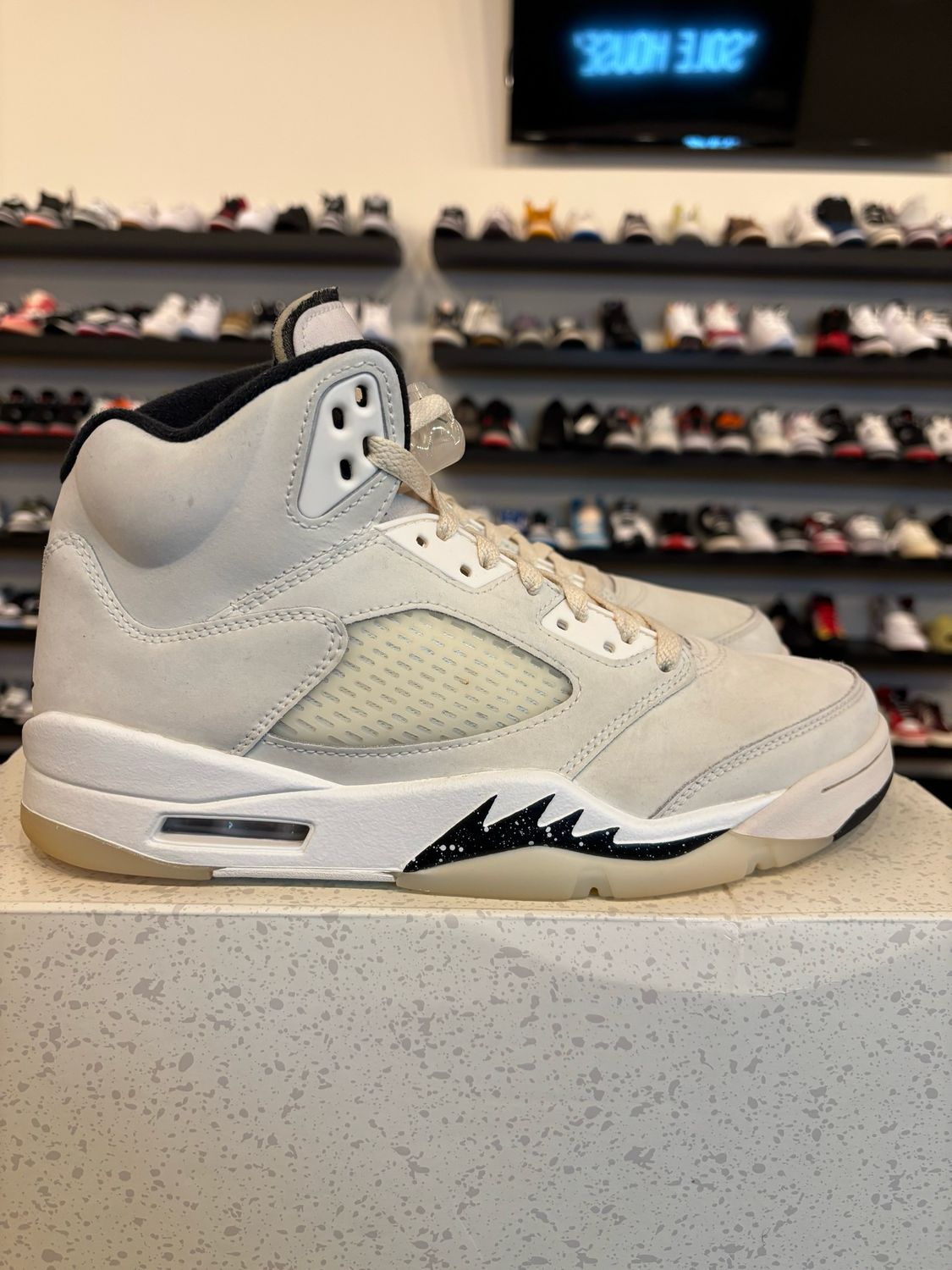 Jordan 5 Sail Size 9.5 Pre-Owned