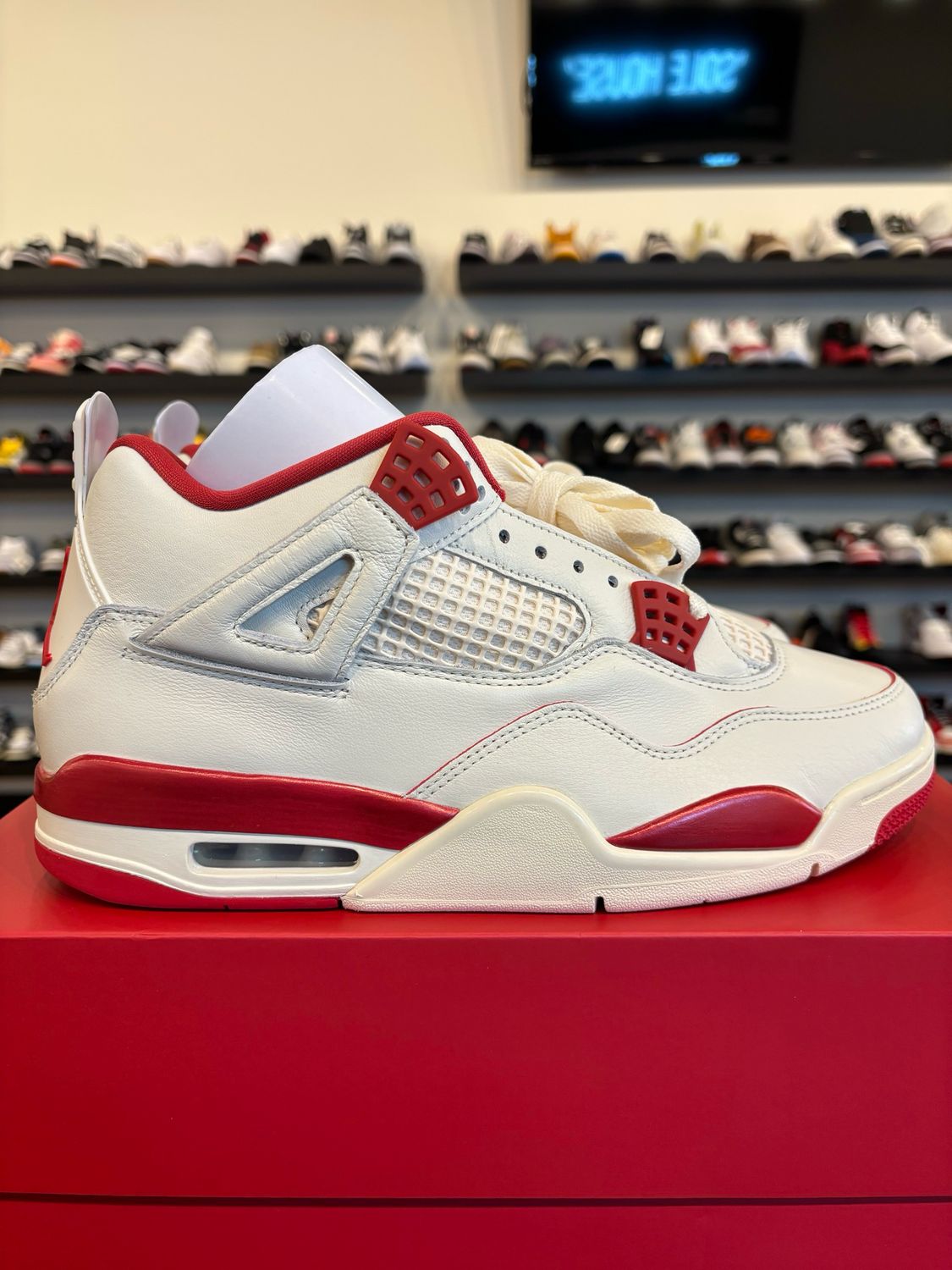 Jordan 4 Valentine's Day Red Size 10.5 (12W) Brand New