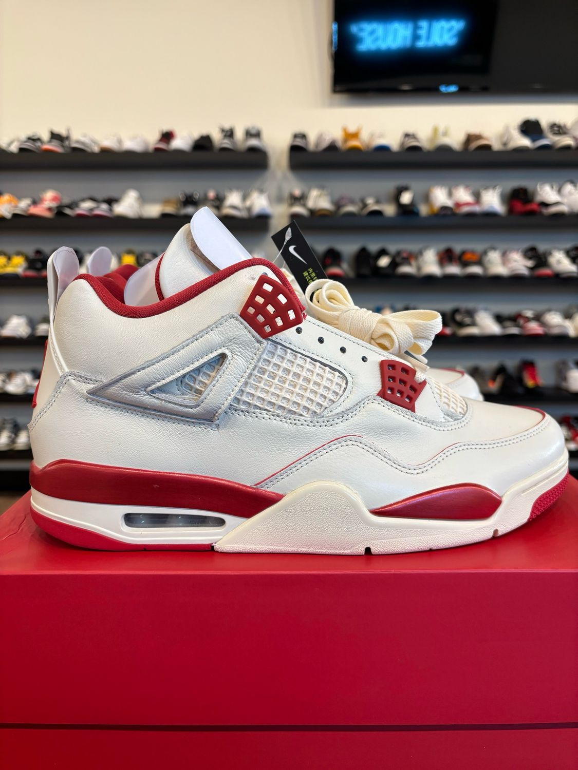 Jordan 4 Valentine's Day Red Size 12 (13.5W) Brand New