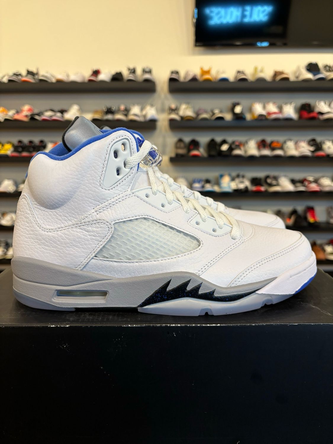 Jordan 5 Stealth 2021 Size 9 Brand New