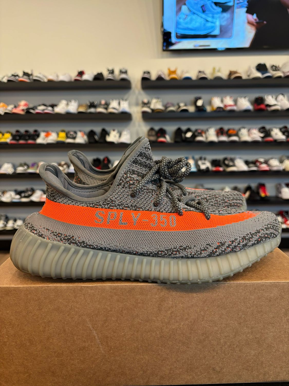 Yeezy 350 V2 Beluga Reflective Size 11 Pre-Owned (No Box)