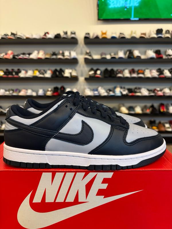 Nike Dunk Low Georgetown Size 8 Brand New