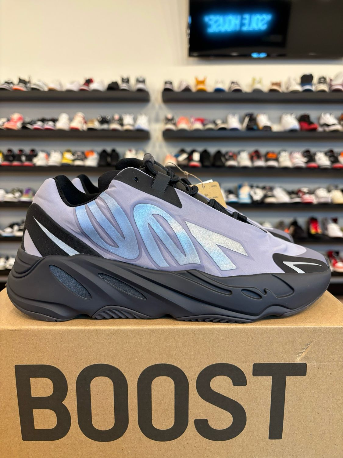 Yeezy 700 MNVN Geode Size 10.5 Brand New