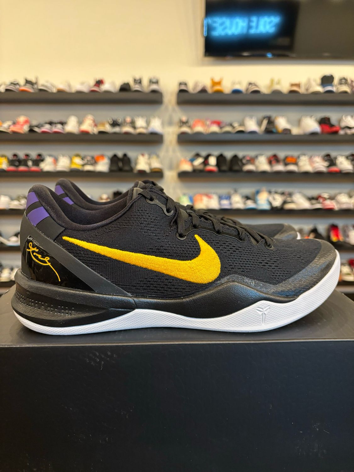 Nike Kobe 8 Protro Laker Away Size 9 Brand New