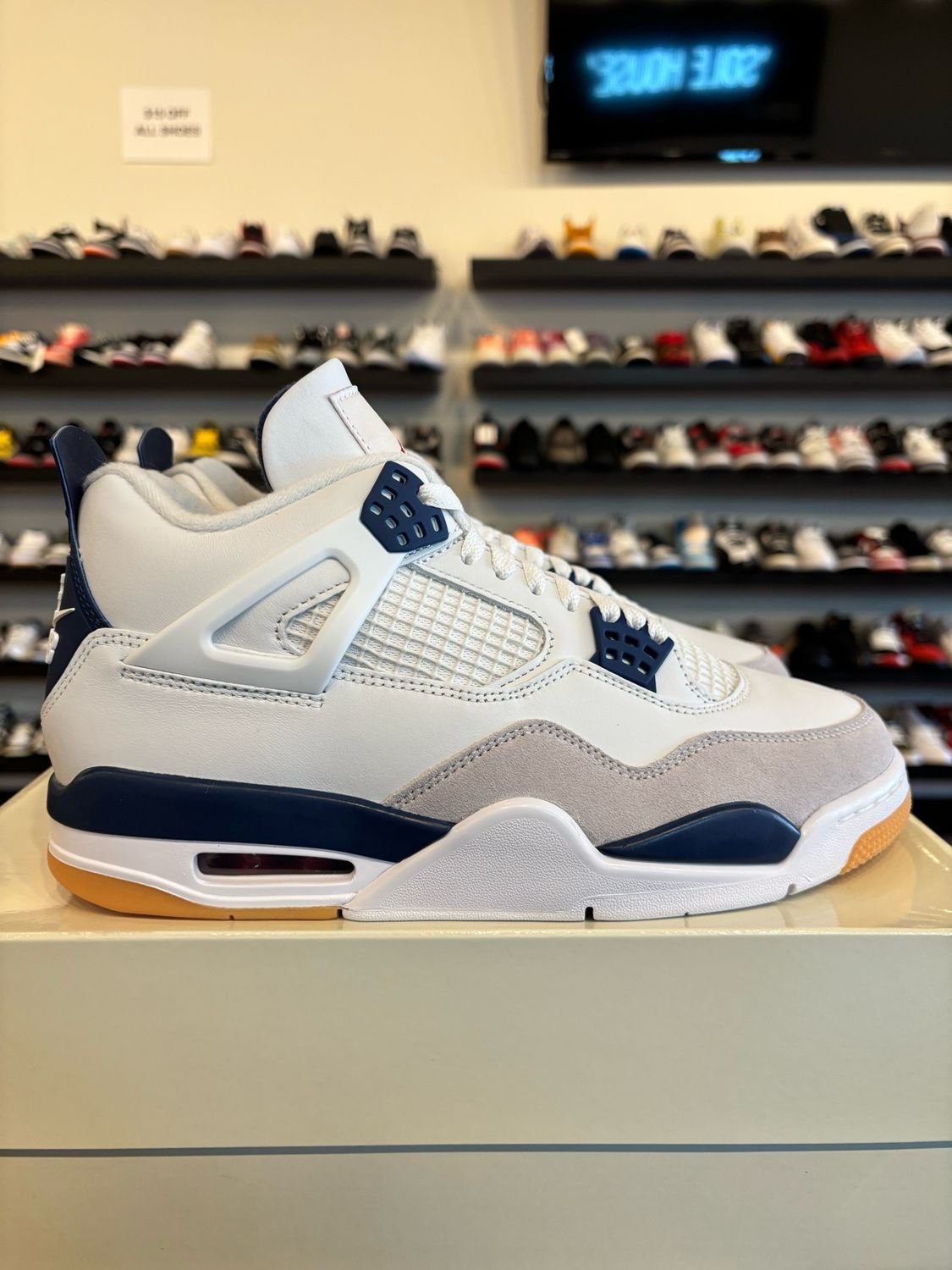 Jordan 4 SB Navy Size 9 Brand New