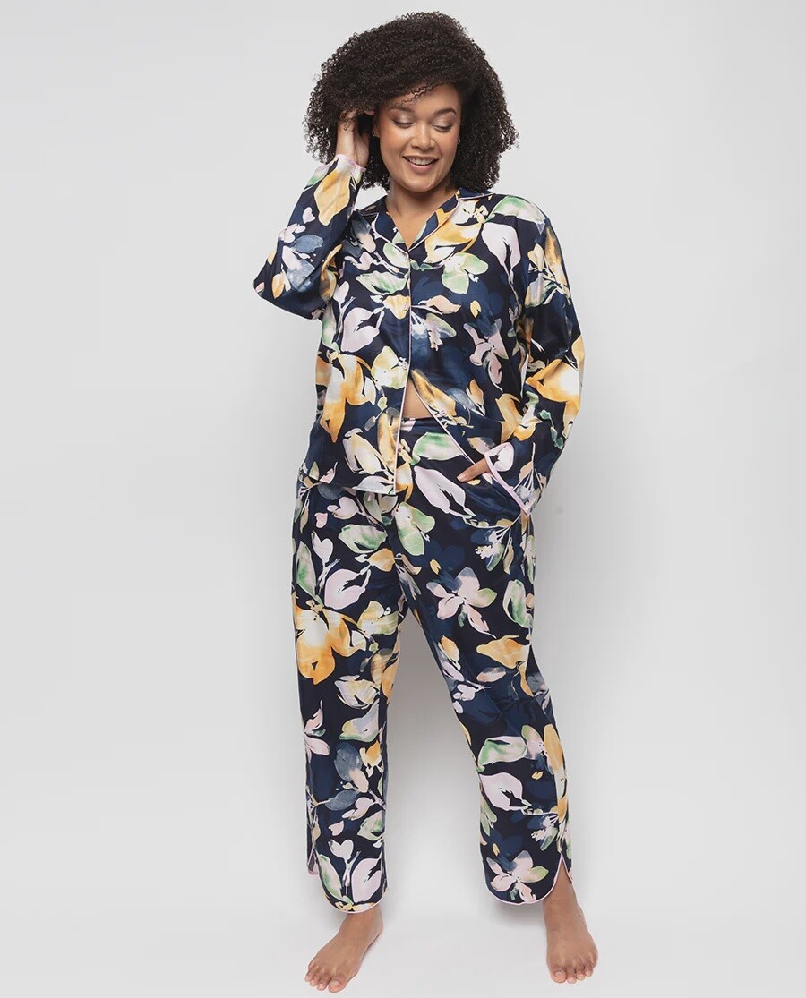 9527 Estelle Set