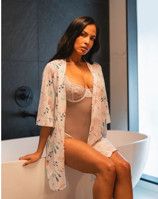 7045 White Floral Robe