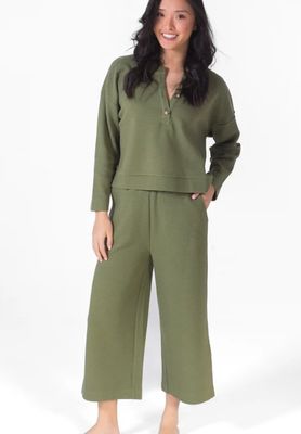 Waffle Henley And Capri Set