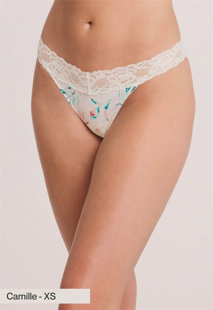9002 Thong