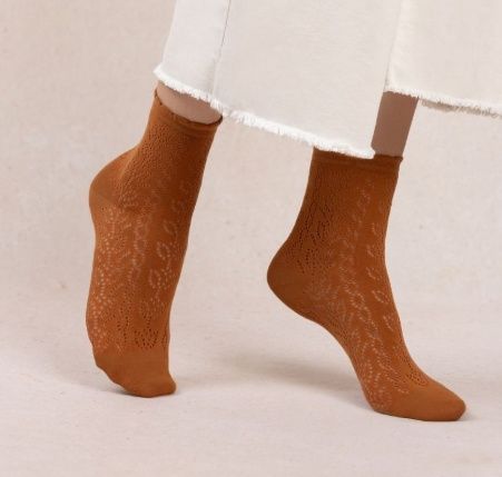6532 Short Open Work Socks