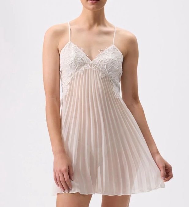 1034 Blush Delight Chemise