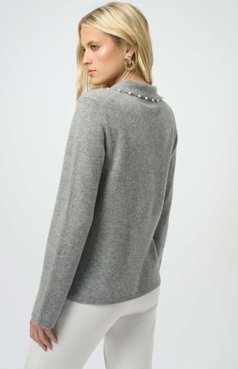 JR: Light Grey Cashmere Long Sleeve Sweater 
