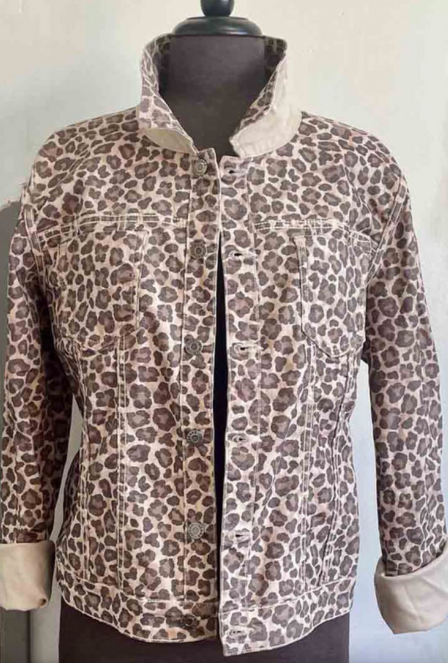Flora Ashley: Reversible Leopard Jkt