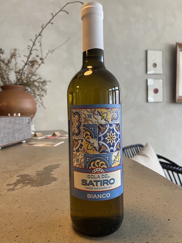 Isola del Satiro Bianco 2022