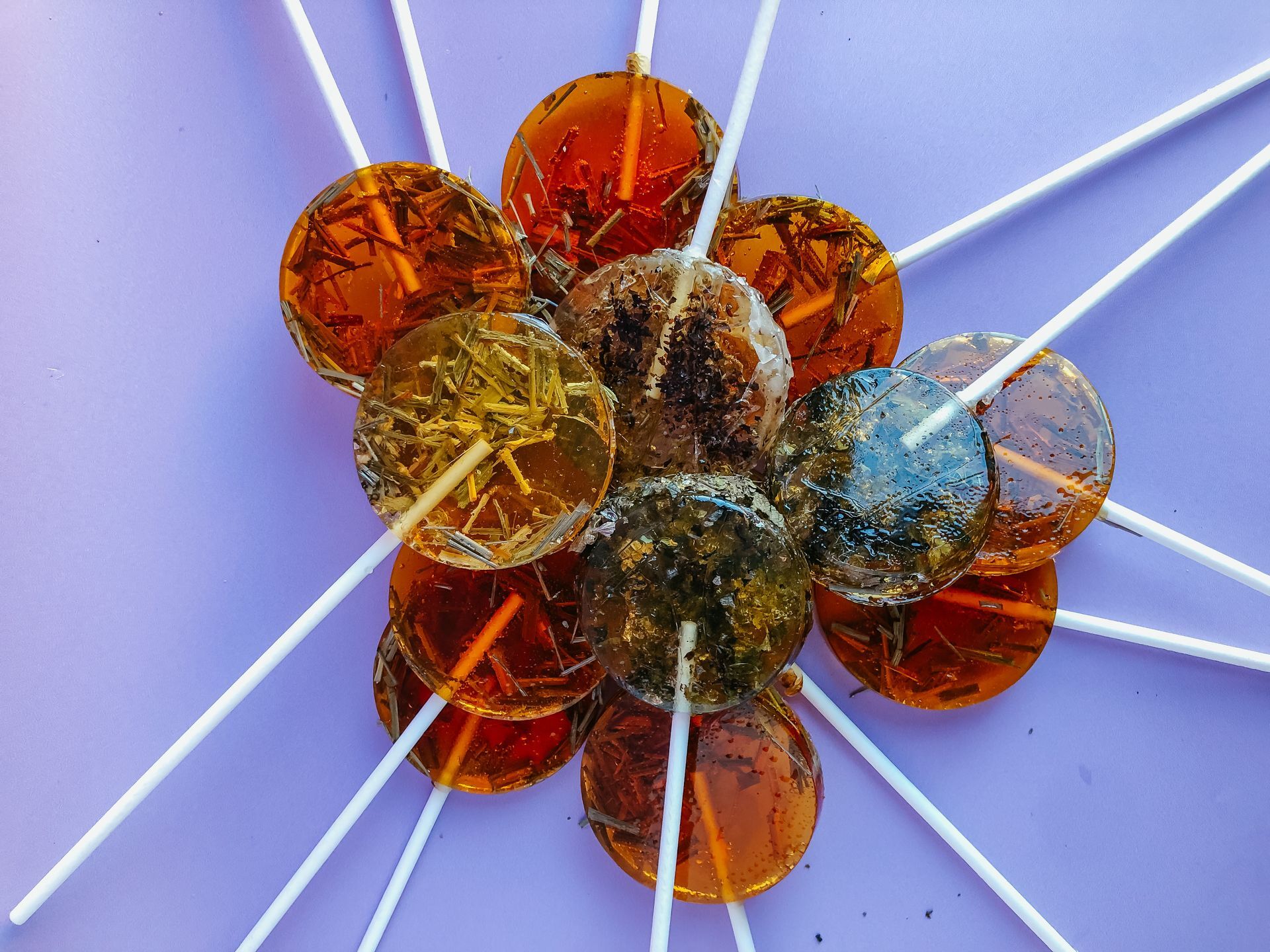 Thee Swirls/ Chupa bebe pa te (12)