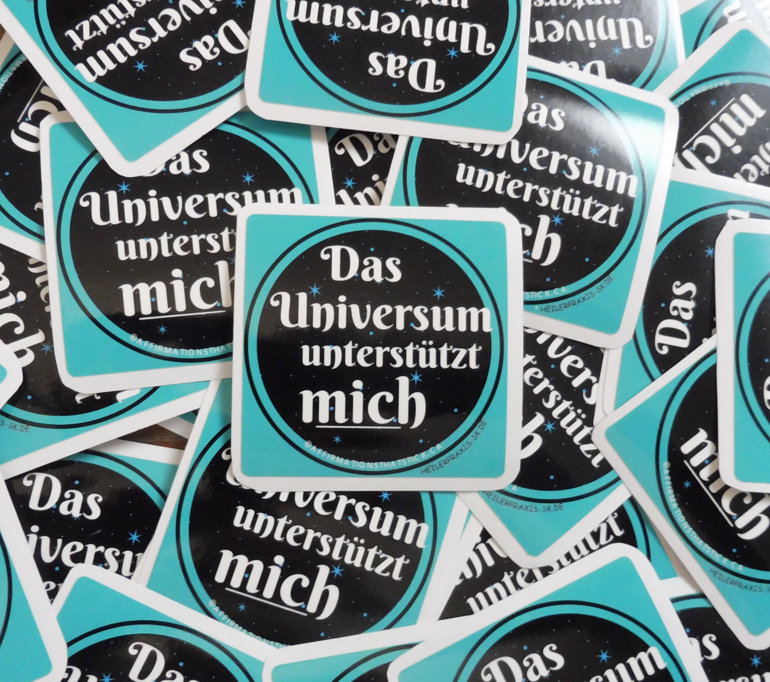 Affirmationssticker Das Universum unterstützt mich
