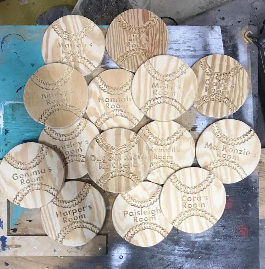 Paint a Wood Softball Door Sign (class set 12)