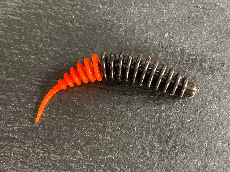 UL Troutworm 6,5cm (Schwarz Orange)