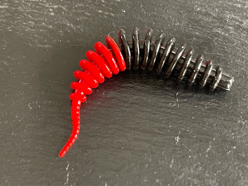 UL Troutworm 6,5cm (Schwarz Rot)