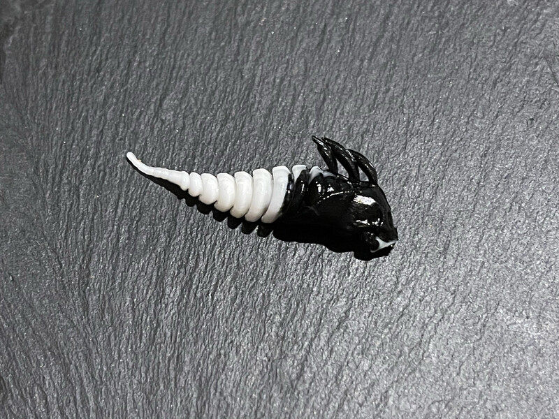 Skully 45mm Schwarz Weiß