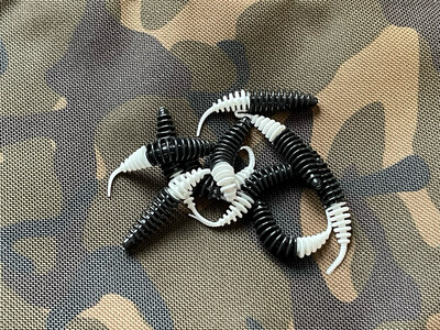 UL Troutworm 50mm Schwarz Weiß