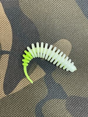 UL Troutworm 6,5cm Weiß Chartreuse UL Troutworm 6,5cm Weiß Chartreuse