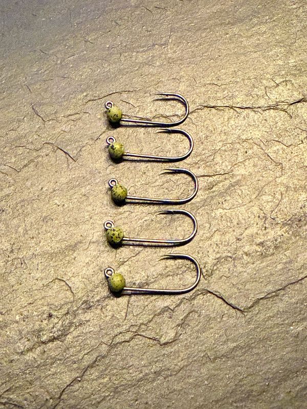 UL Jigs VMC 4er 4mm Tungsten. Farbe: Olive-Schwarz