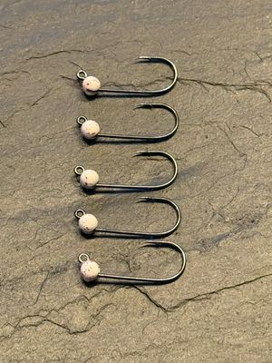 UL Jigs VMC 4er 4mm Tungsten. Farbe: Weiß-Rot
