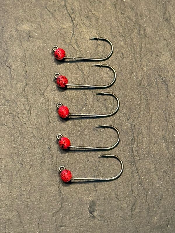 UL Jigs VMC 4er 4mm Tungsten. Farbe: Rot-Schwarz