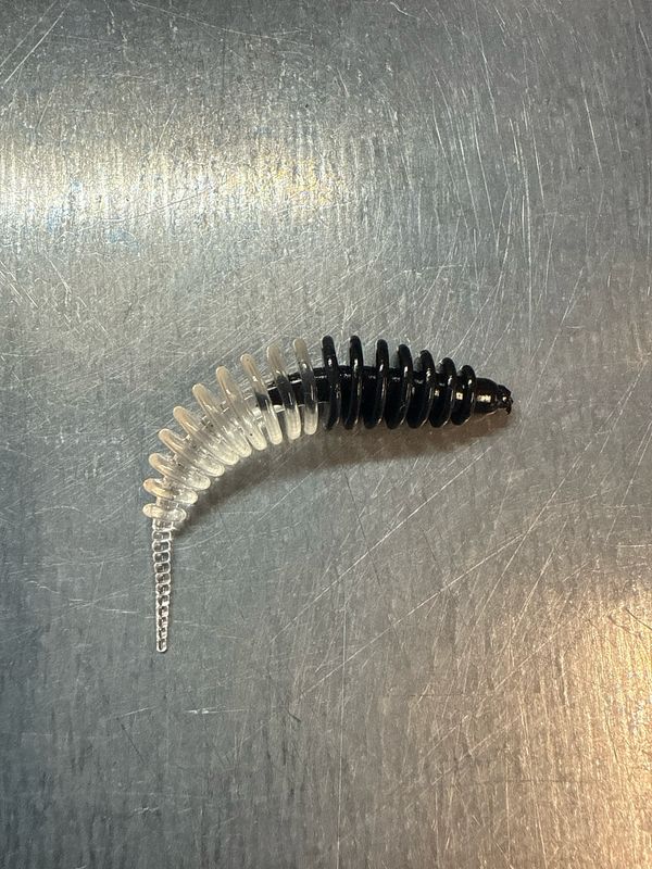 UL Troutworm 6,5cm (Schwarz Magic UV)