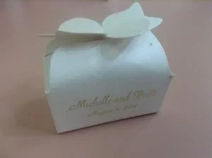 Small Personalized Bow Box with 2 Chocolates