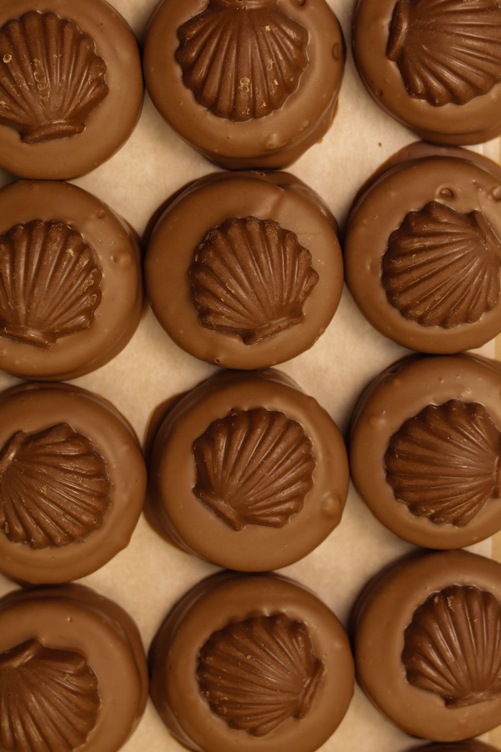 Chocolate Dipped Oreos 1 lb.