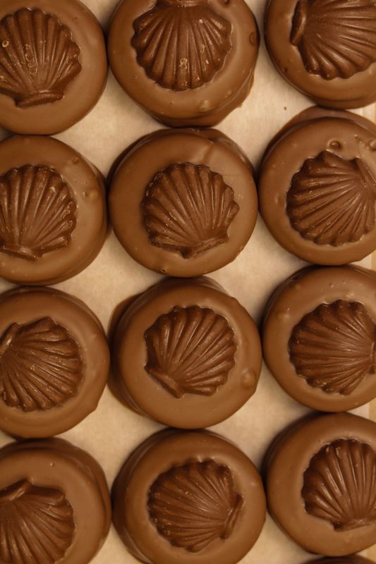 Chocolate Dipped Oreos 1 lb.