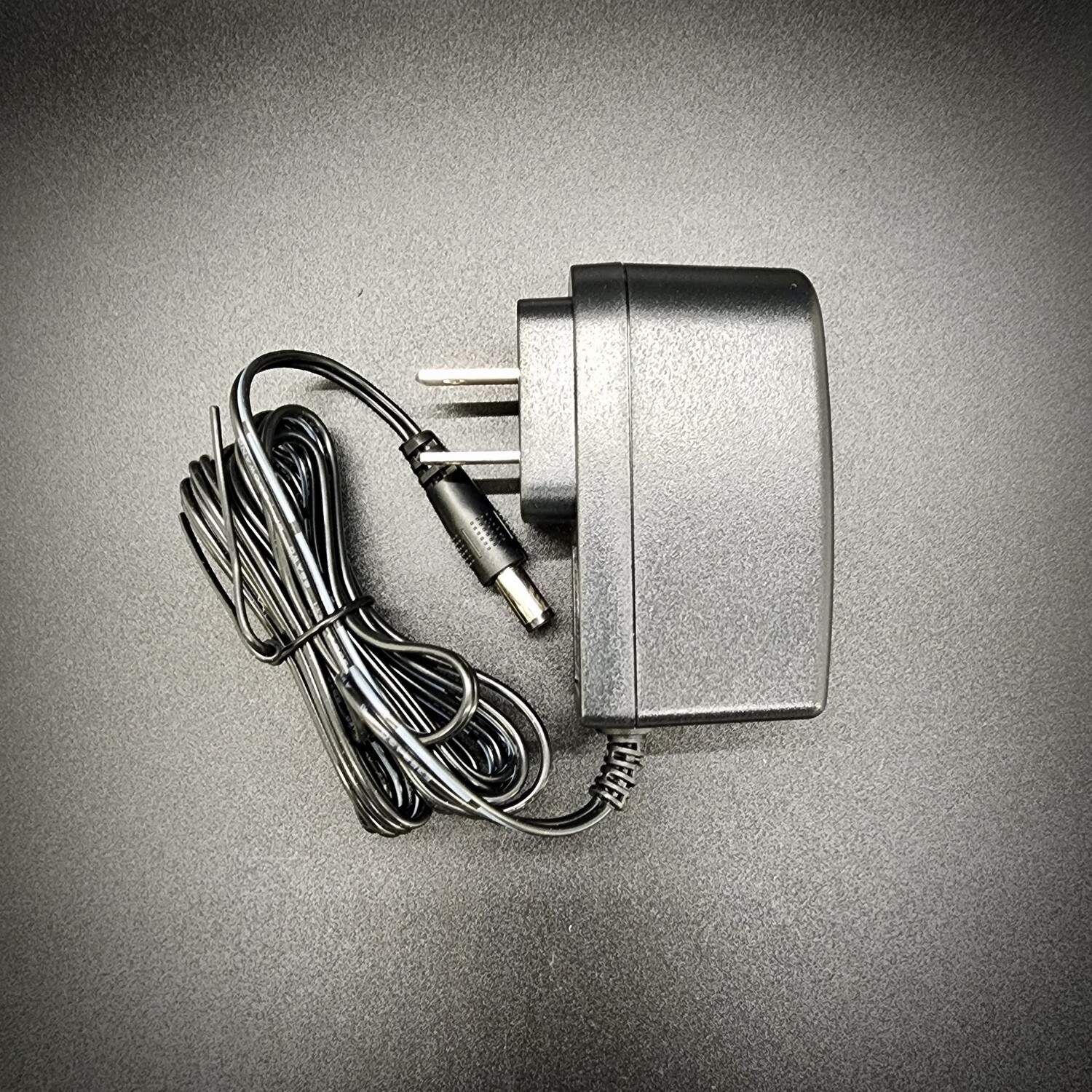 DAddario AC/DC 9-Volt Adaptor