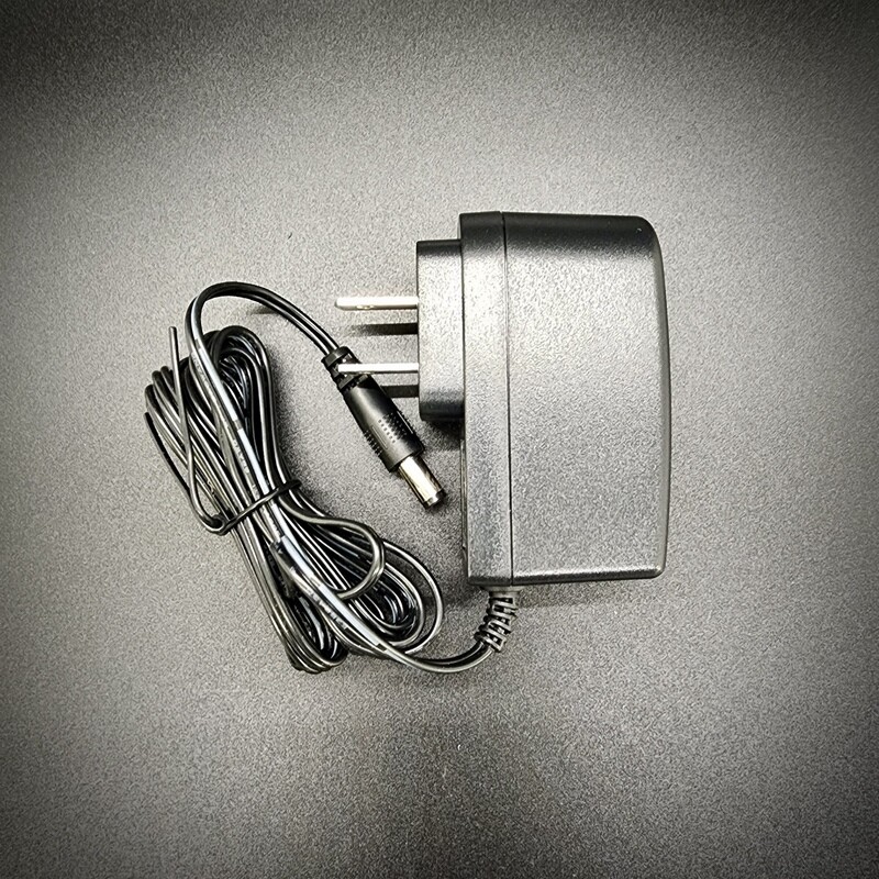 DAddario AC/DC 9-Volt Adaptor