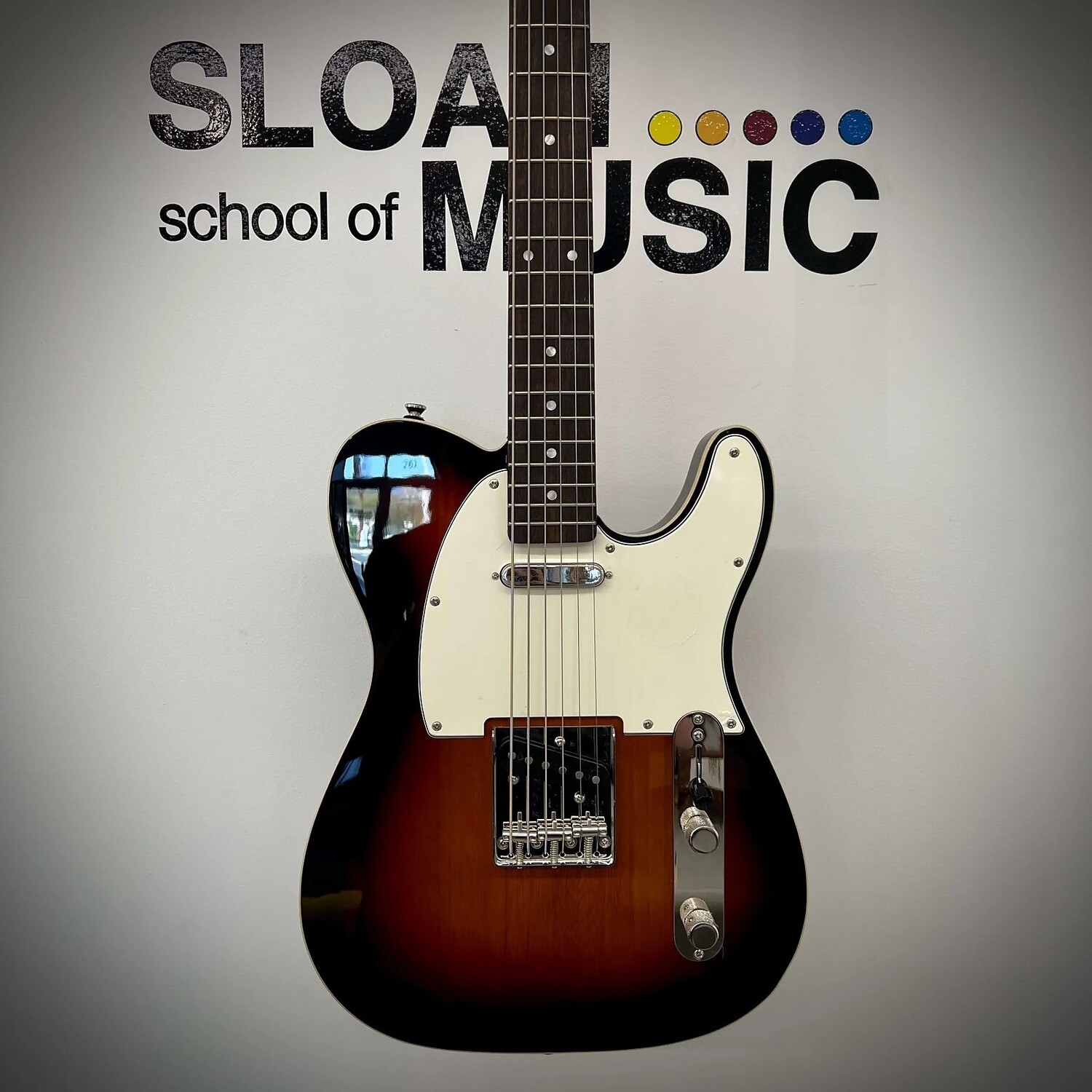 Squier Classic Vibe Baritone Custom Telecaster - 3-tone Sunburst