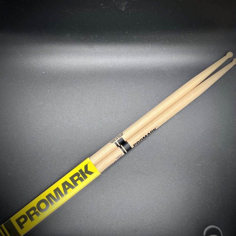 ProMark RBM535LRW Finesse 7A Long Drumstick