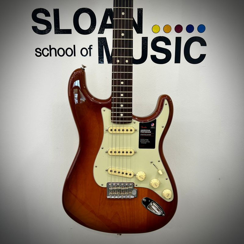 Fender American Performer Stratocaster - Honey Burst, Rosewood Fender American Performer Stratocaster - Honey Burst, Rosewood