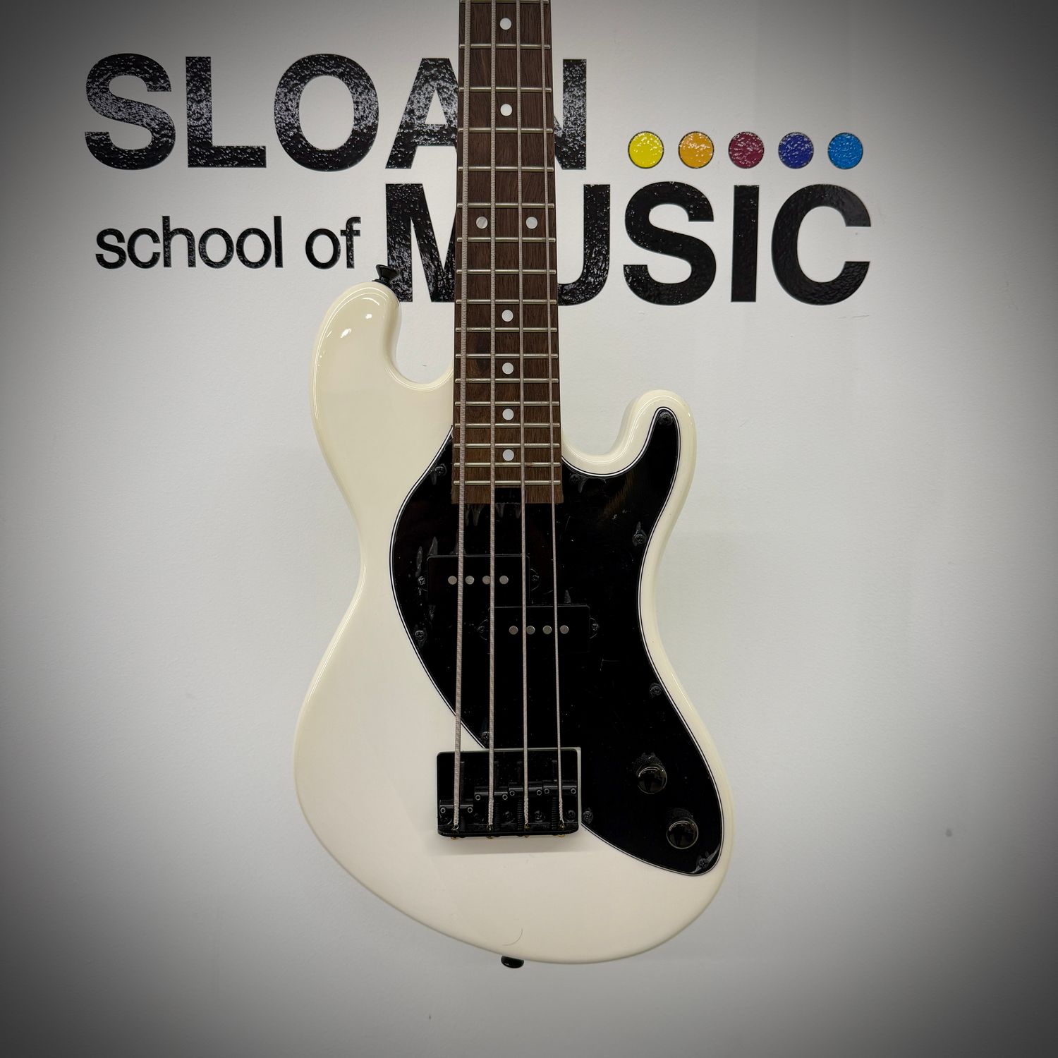 Kala UBASS Solidbody - Sweet Cream