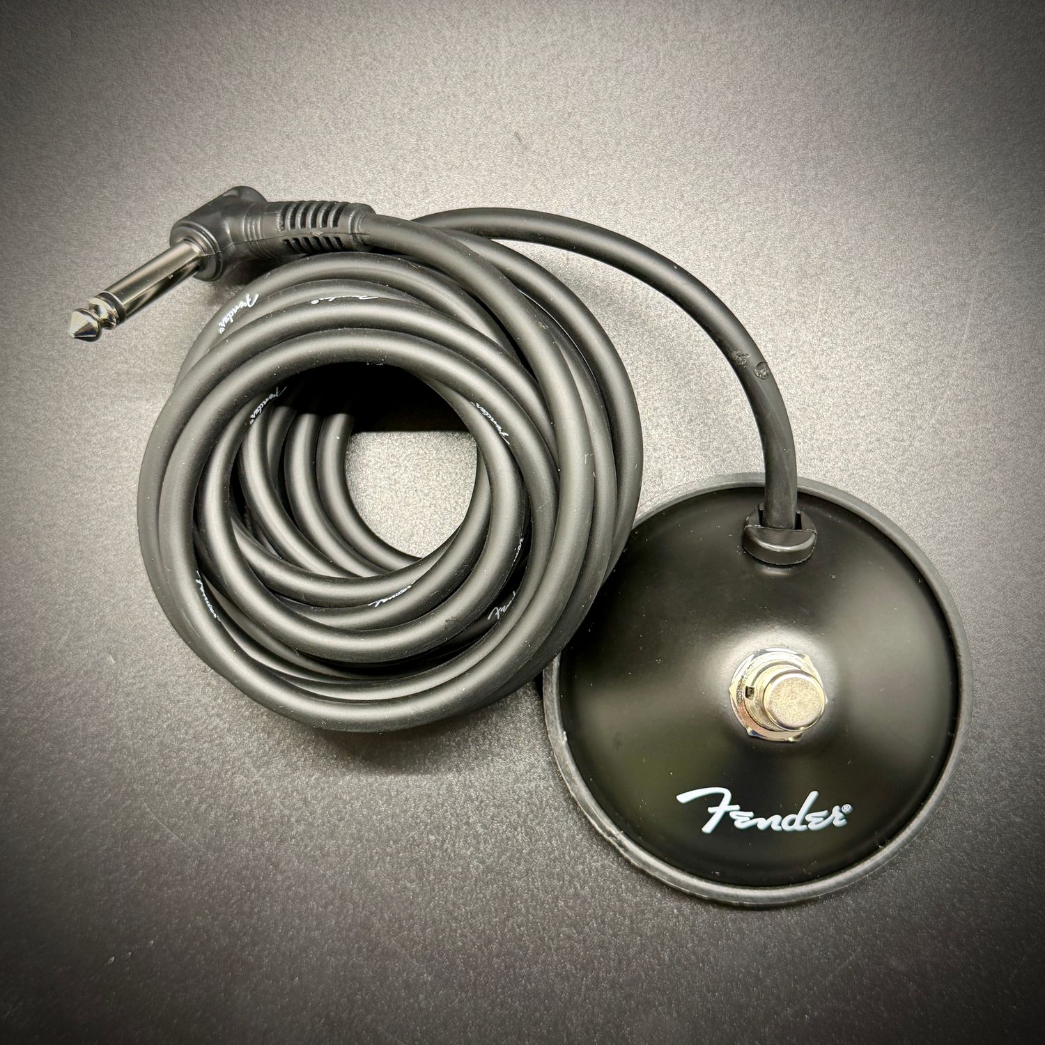 Fender 1-Button Economy On-Off Footswitch (1/4" Jack)