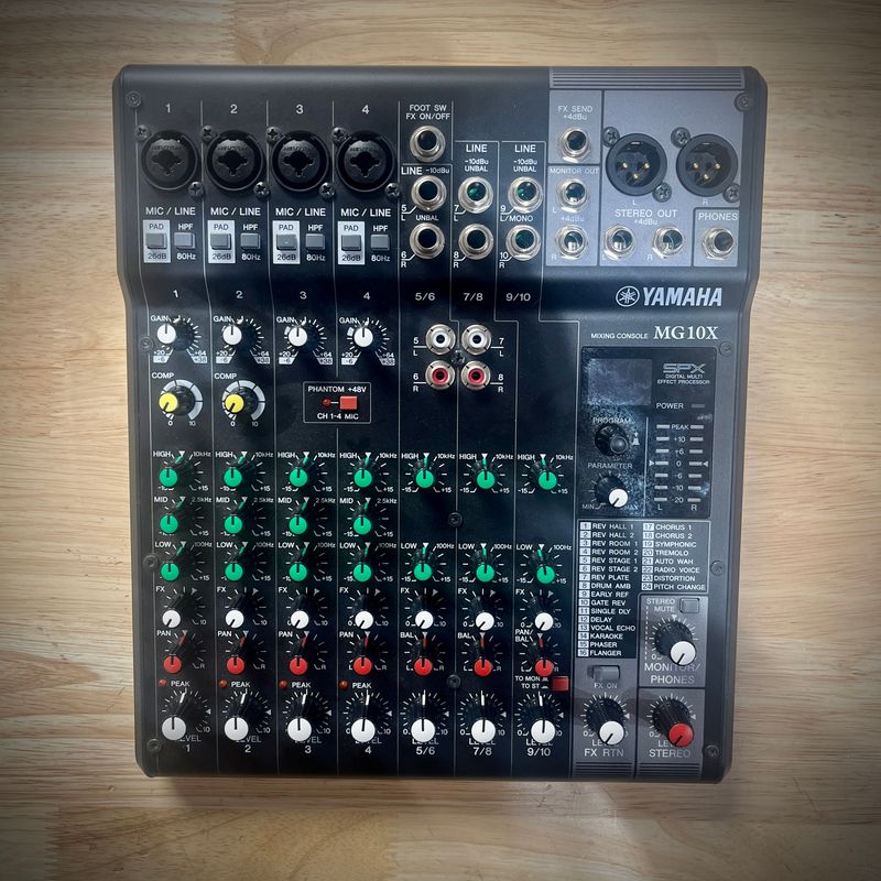 Yamaha MG10X Mixing Console