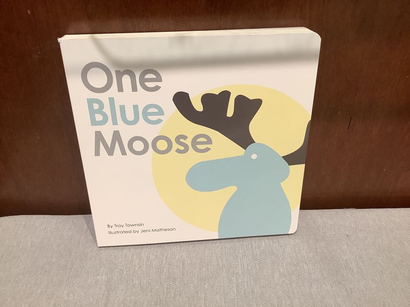 Book - One blue moose
