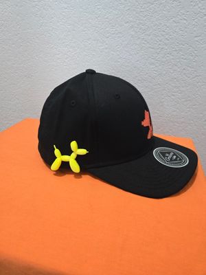 Balloon Dog Hat Clip