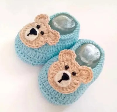 Bear baby shoes