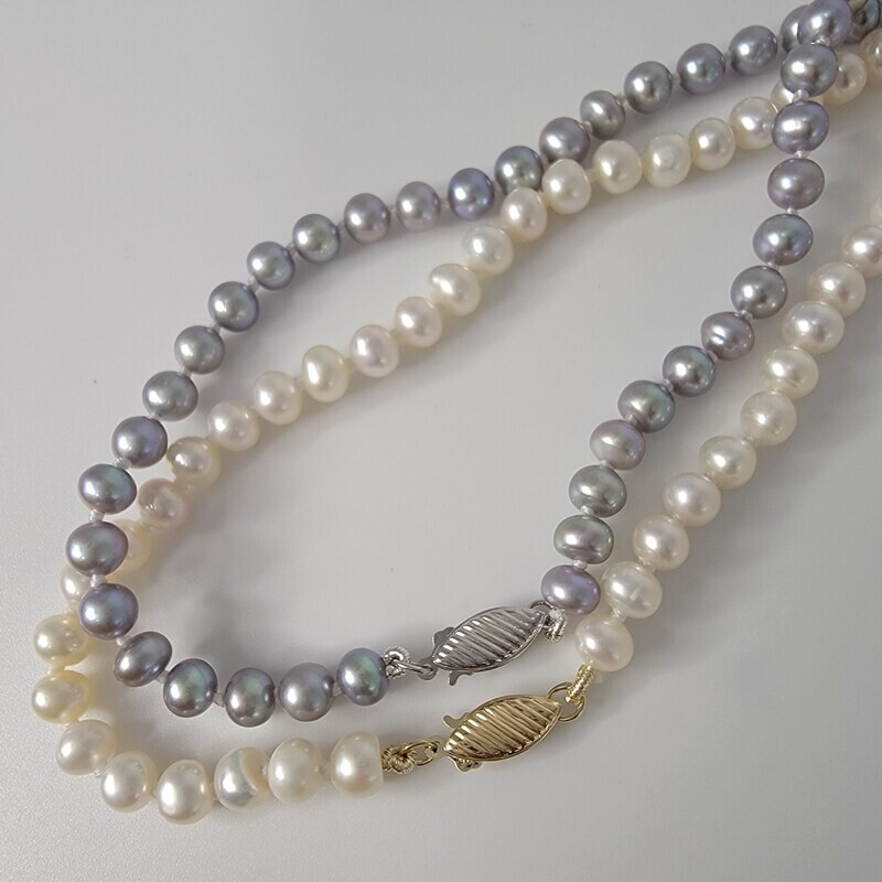 Phenom Pearl Necklace
