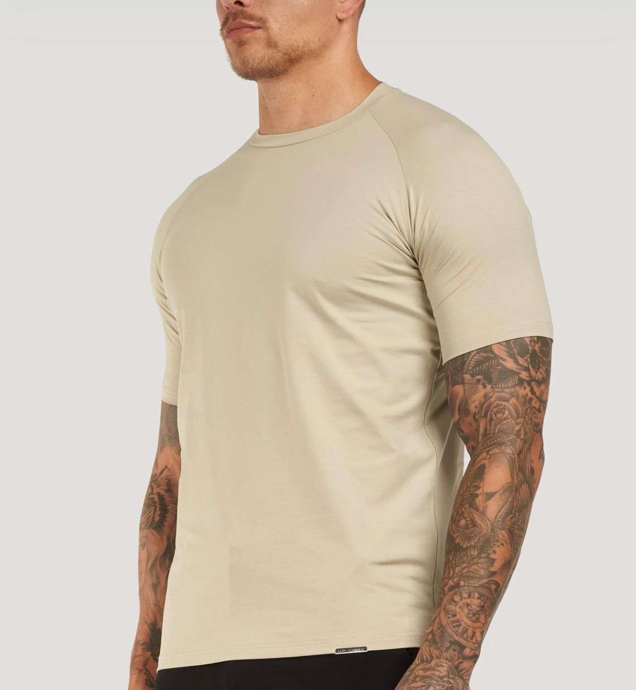 THE MUSCLE BASIC T-SHIRT
