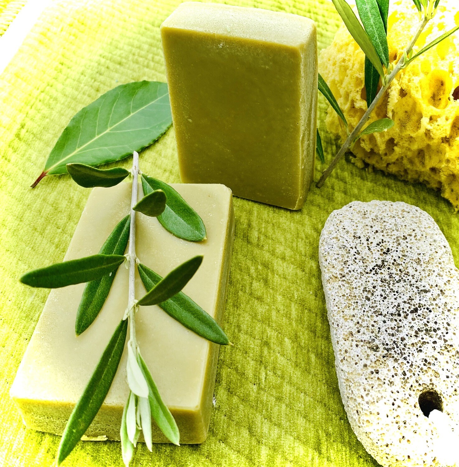 Aleppo Pure Olive Oil Soap (80 grams)
