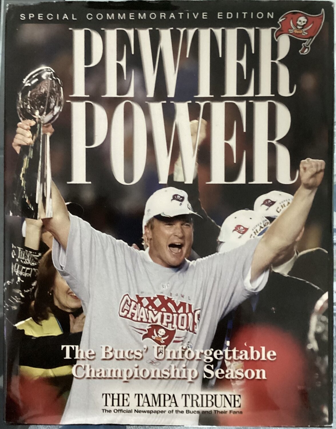Superbowl XXXVII TB Buccaneers souvenir lot with Autographs